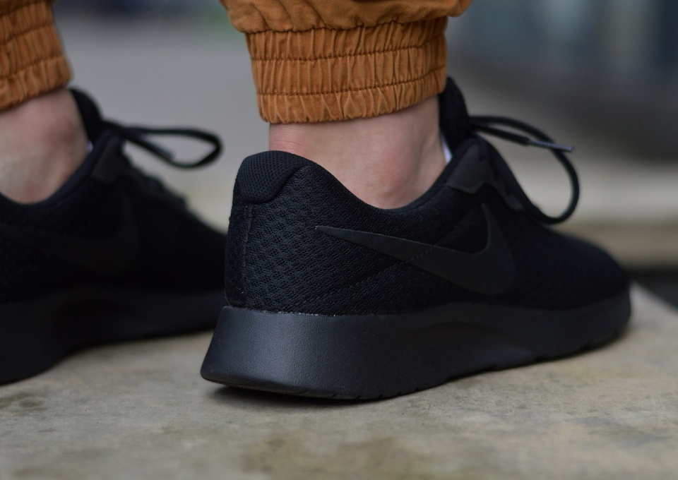 Nike Tanjun 812654-001 Nike Tanjun 812654-001