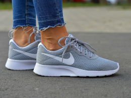 Nike Tanjun 812655-010