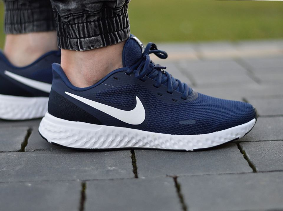 Nike Revolution 5 BQ3204-400 Nike Revolution 5 BQ3204-400