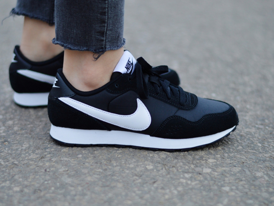 Nike MD Valiant GS CN8558-002 Nike MD Valiant GS CN8558-002