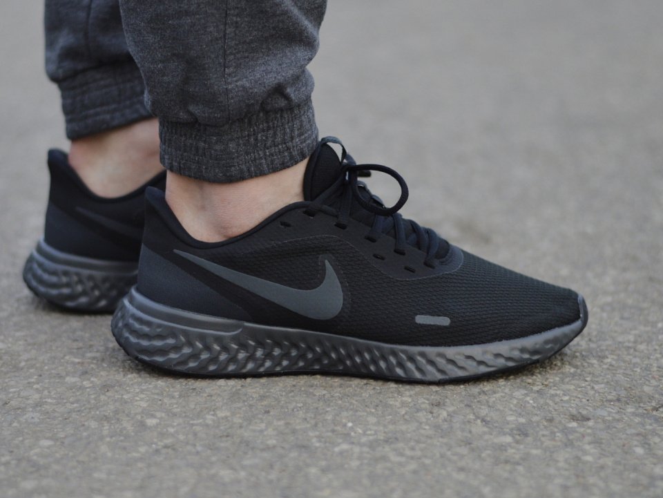 Nike Revolution 5 BQ3204-001 Nike Revolution 5 BQ3204-001