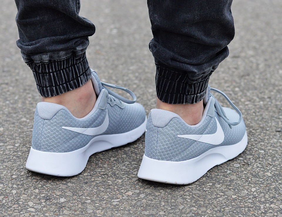 Nike Tanjun 812654-010 Nike Tanjun 812654-010