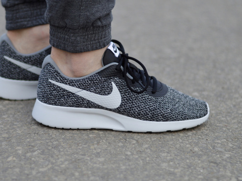 nike tanjun se men's