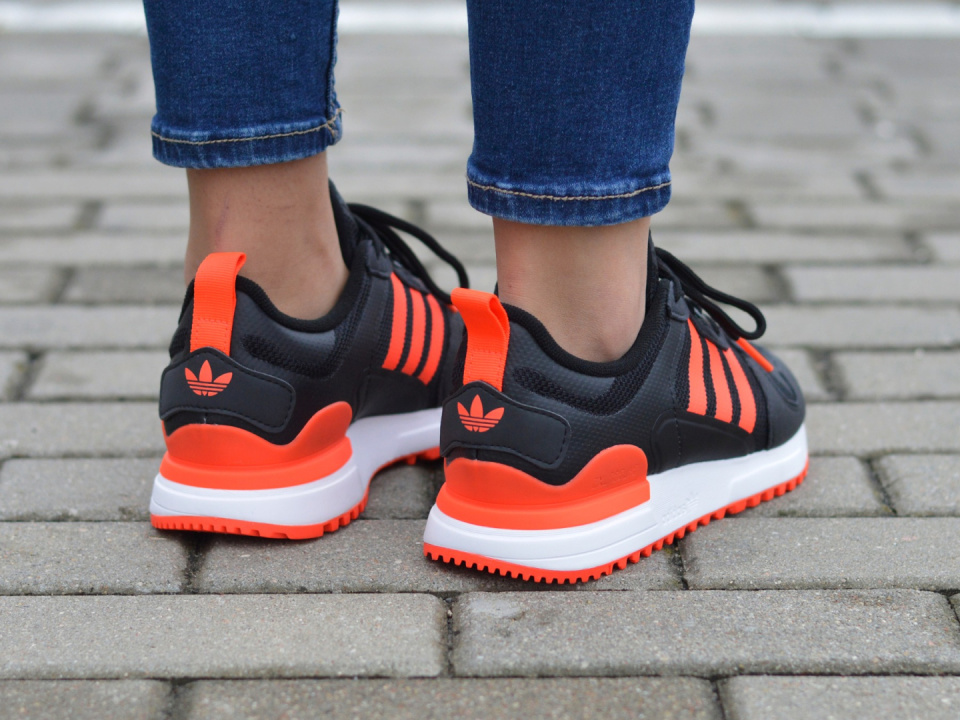 Adidas ZX 700 HD J H68623 Adidas ZX 700 HD J H68623